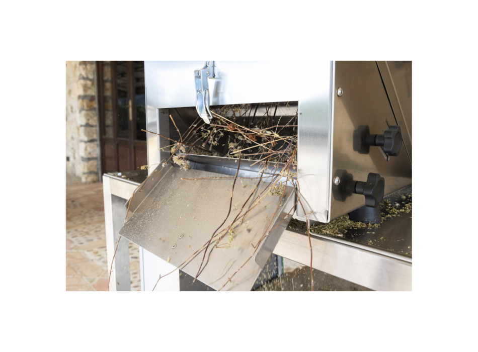 GT Gold Xs model defoliator and sheller Agritech Store