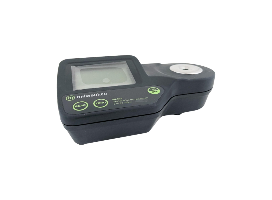 MMA 882 digital refractometer 0-50% Agritech Store