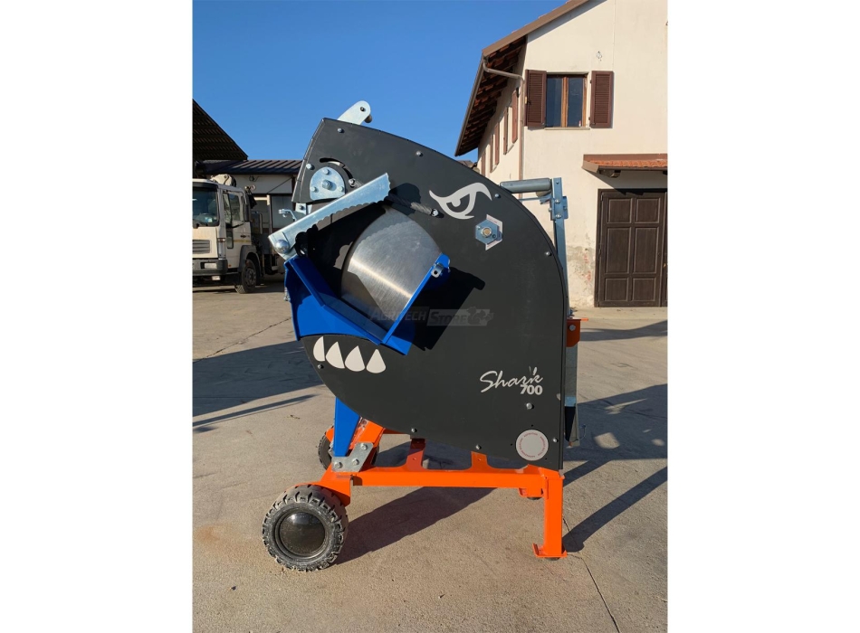 Ferăstrău circular cu motor electric SHARK 700 EM Agritech Store
